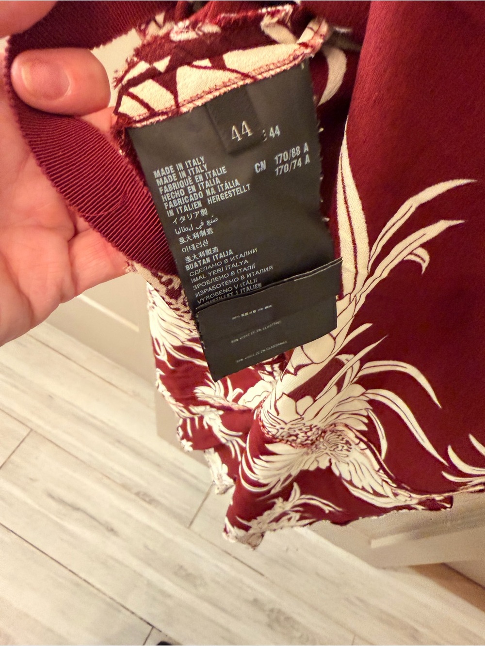 Prada - Picture 3 of 3